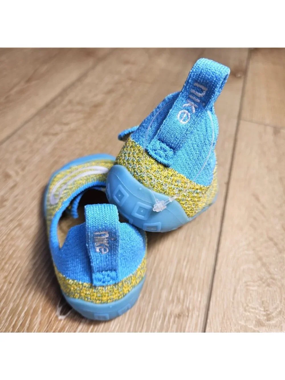 Nike Swoosh 1 TD Infant Flyknit Shoes Team Gold Sail Blue Sz 6C FB3244-700 NWOB